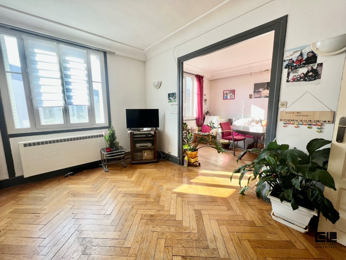 APPARTEMENT T3 A VENDRE - LYON 7EME ARRONDISSEMENT - 59.05 m2 - 235000€