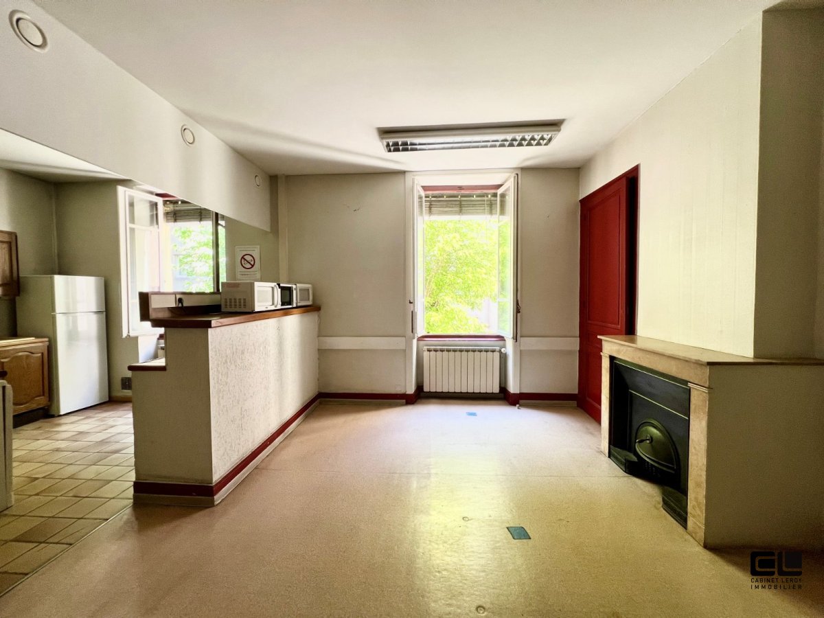 APPARTEMENT T3 A VENDRE - LYON 7EME ARRONDISSEMENT - 74.46 m2 - 345000€