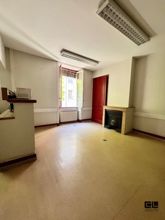 APPARTEMENT T3 A VENDRE - LYON 7EME ARRONDISSEMENT - 74.46 m2 - 295000€