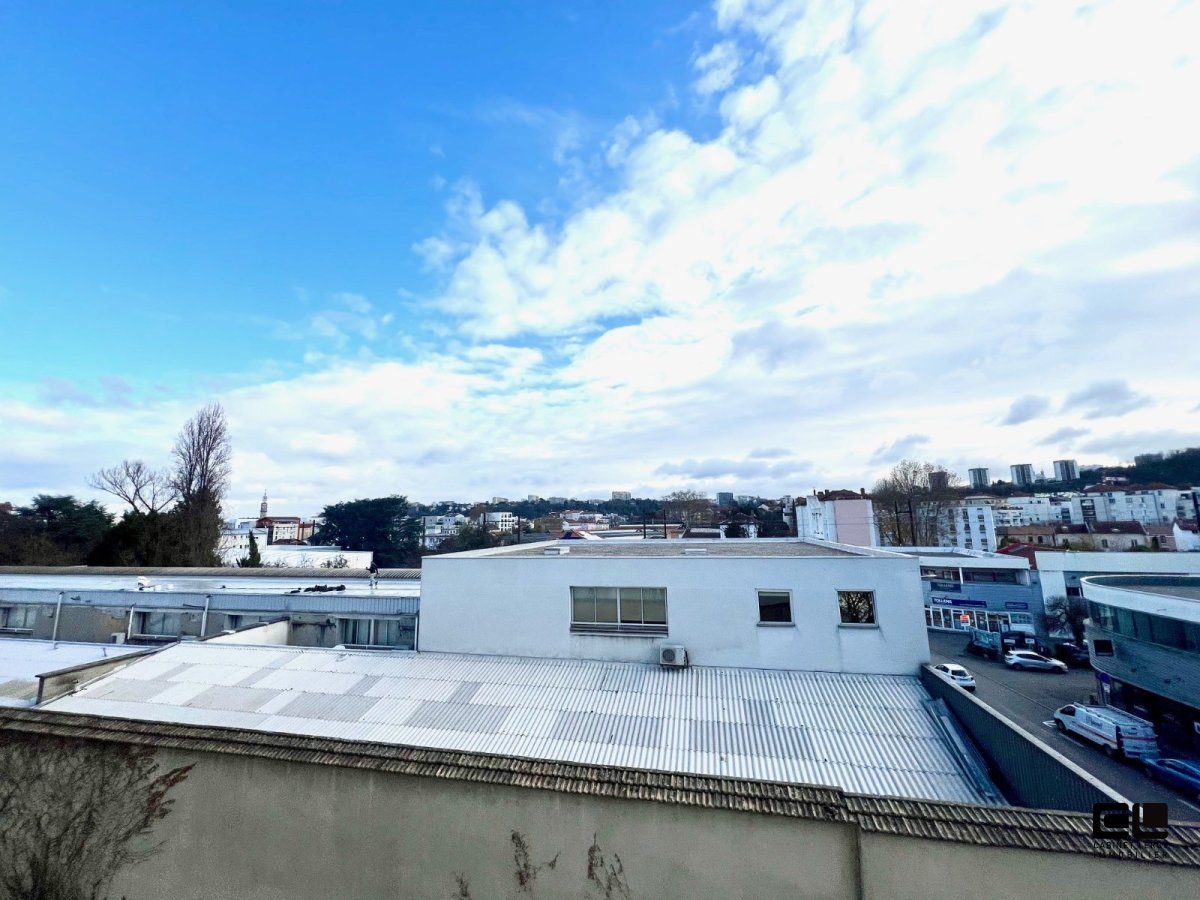 APPARTEMENT T3 A VENDRE - LYON 9EME ARRONDISSEMENT - 85.63 m2 - 280000€