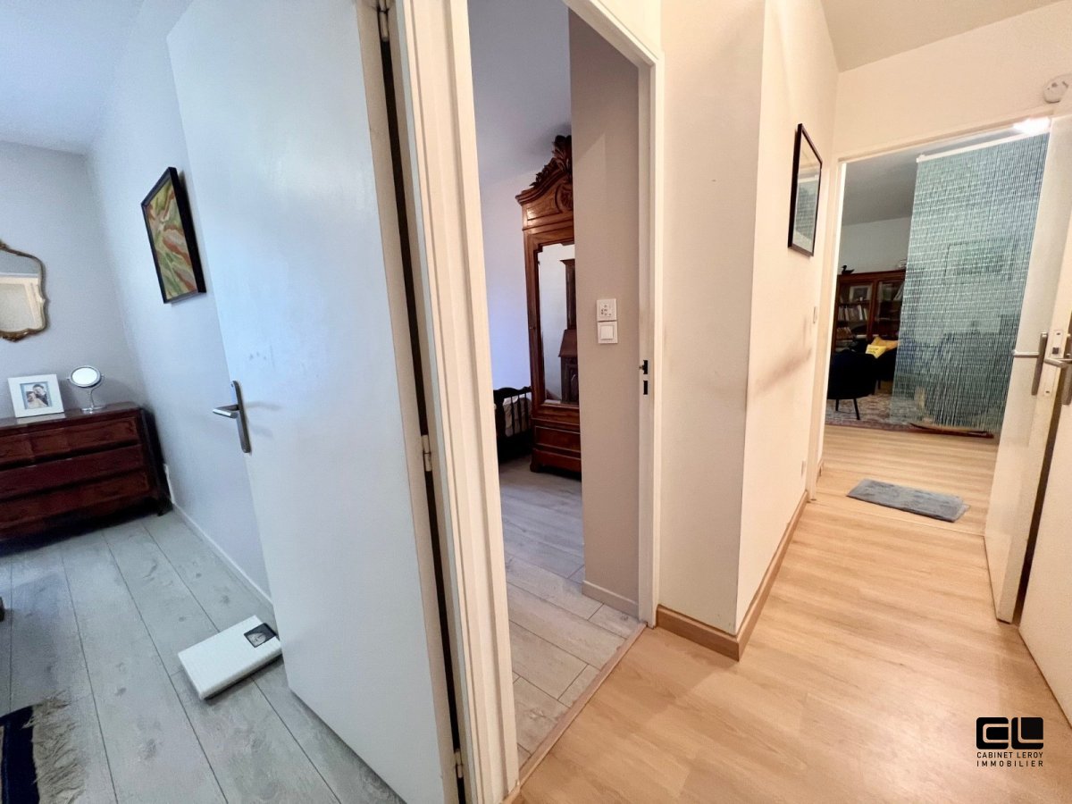APPARTEMENT T3 A VENDRE - STE FOY LES LYON - 66.29 m2 - 340000€