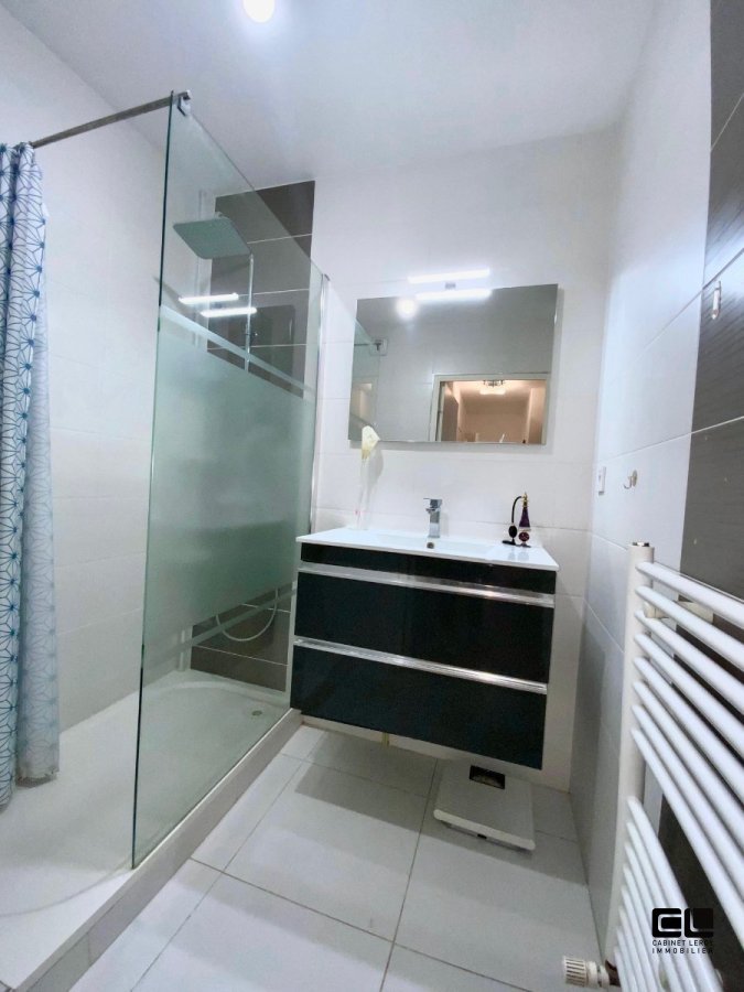 APPARTEMENT T3 A VENDRE - STE FOY LES LYON - 66.29 m2 - 340000€