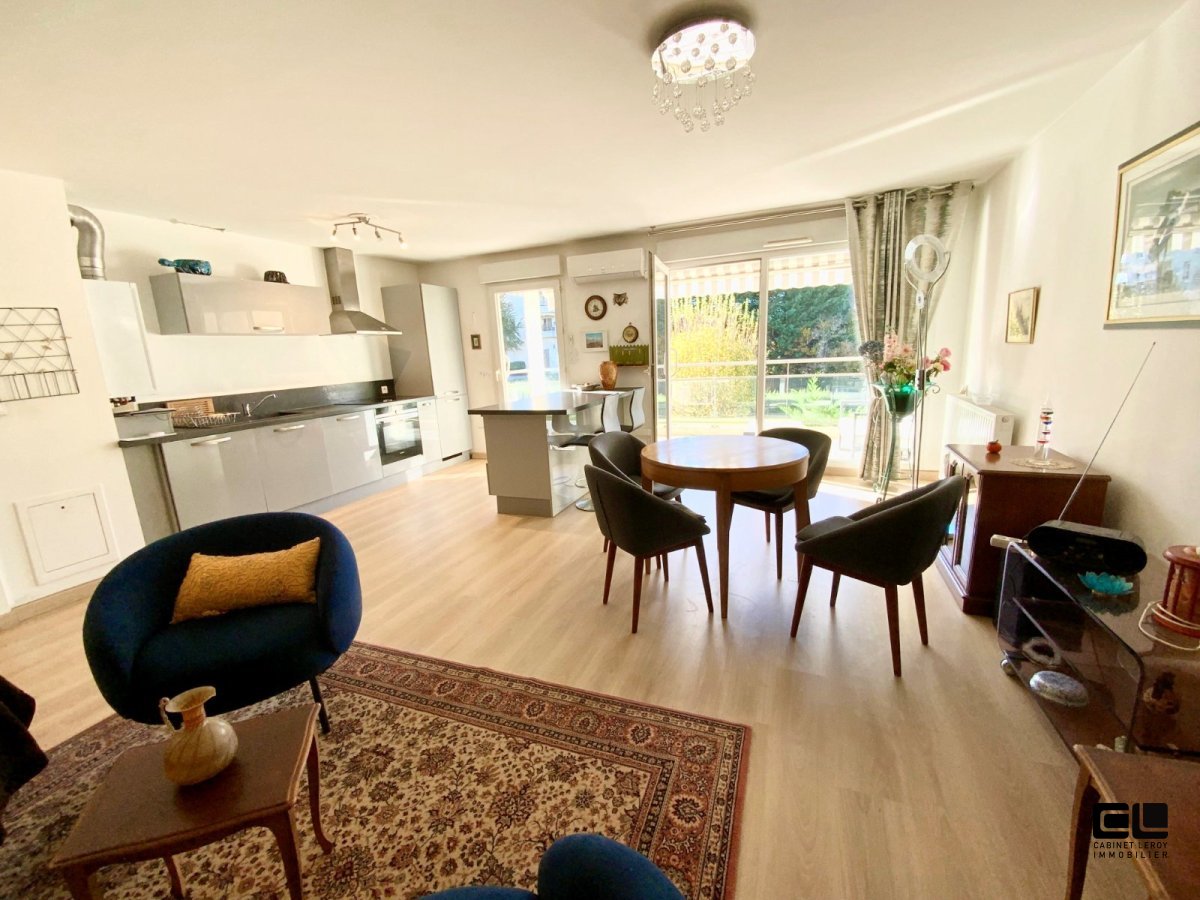 APPARTEMENT T3 A VENDRE - STE FOY LES LYON - 66.29 m2 - 340000€