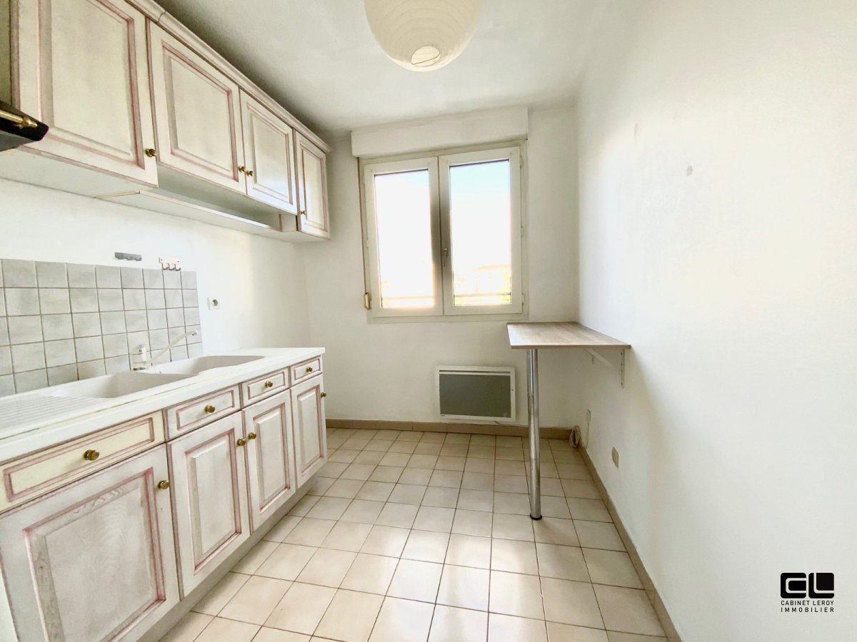 APPARTEMENT T3 A VENDRE - VILLEURBANNE - 70 m2 - 275�000�&euro;