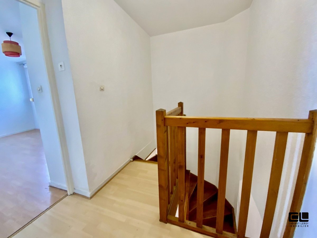APPARTEMENT T3 A VENDRE - VILLEURBANNE - 70 m2 - 275�000�&euro;
