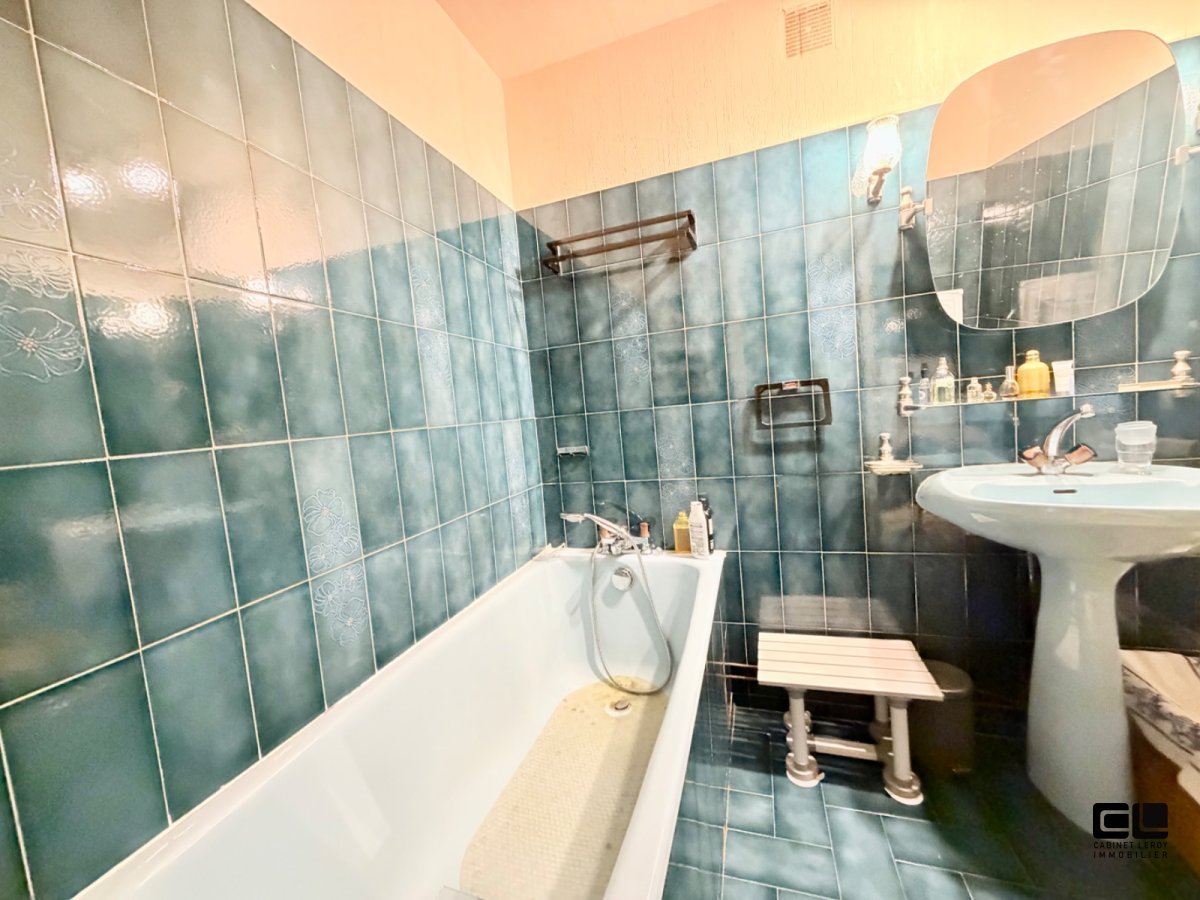 4 A VENDRE - CALUIRE ET CUIRE Bissardon - 80.17 m2 - 242 000 &euro;