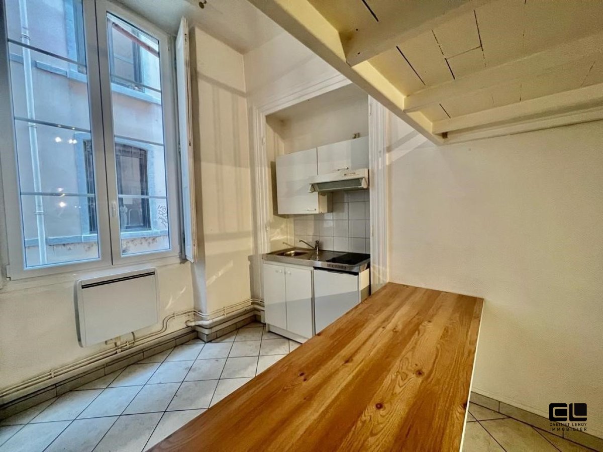 APPARTEMENT T4 A VENDRE - LYON 2EME ARRONDISSEMENT - 121.45 m2 - 540000€