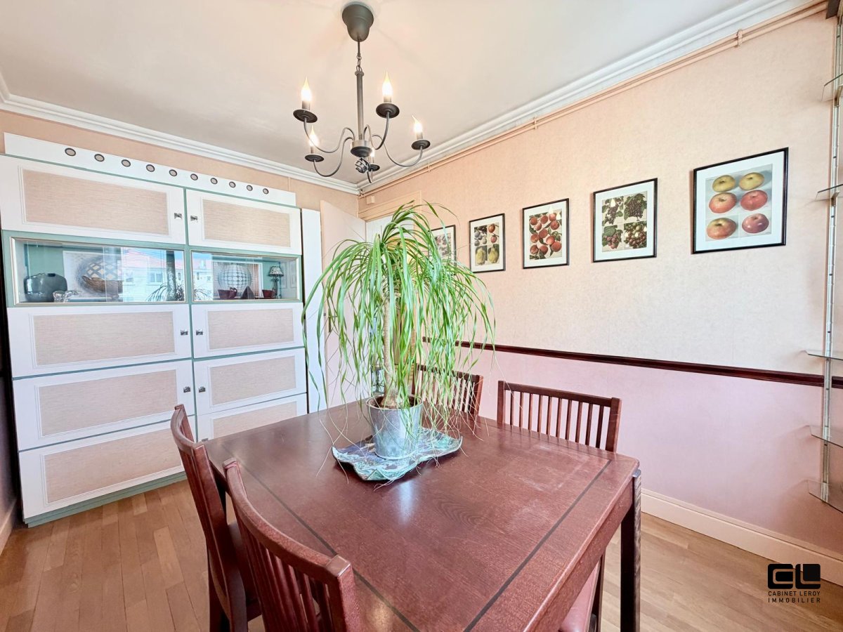 4 A VENDRE - LYON 4EME ARRONDISSEMENT entre le Lycée de Saint Expéry et l hopital de la Croix Rousse - 66 m2 - 297 000 &euro;