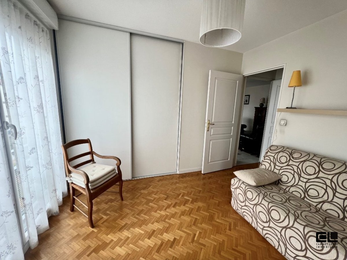 APPARTEMENT T4 - OULLINS - 90.57 m2 - VENDU