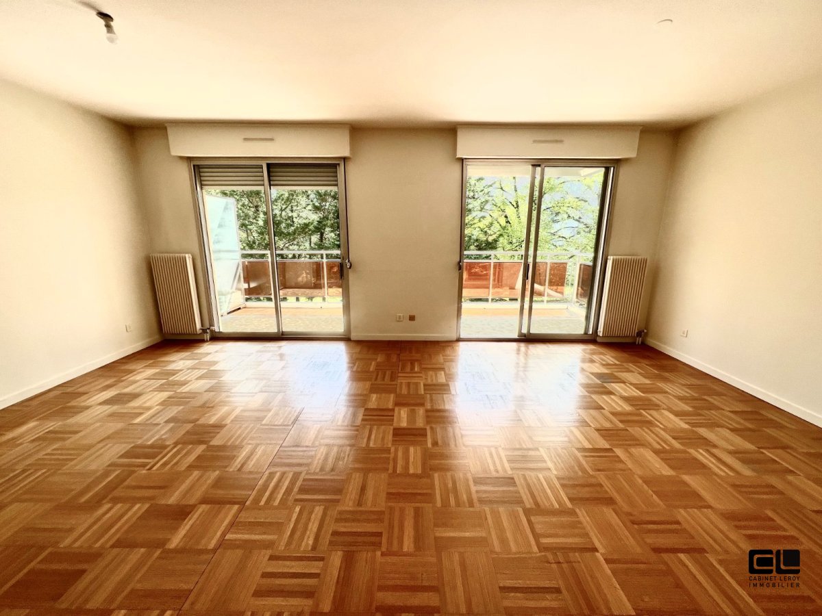 APPARTEMENT T4 A VENDRE - STE FOY LES LYON QUARTIER DU VALLON - 104 m2 - 430000€