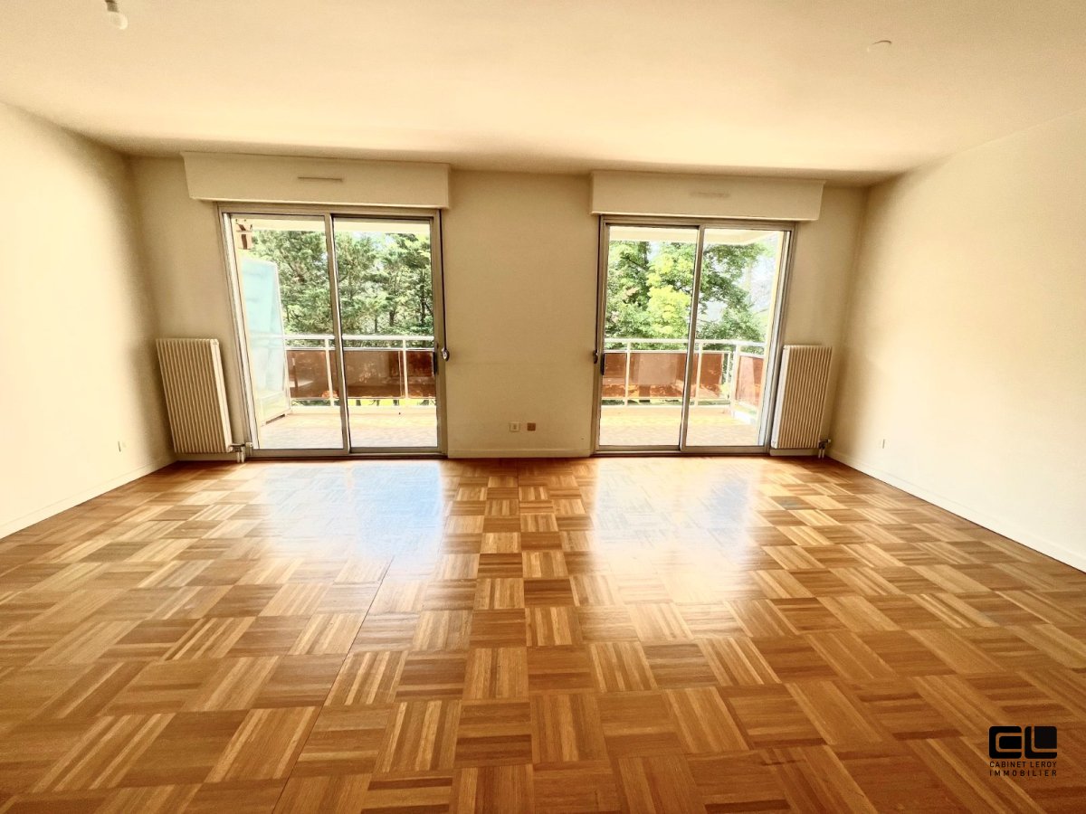 APPARTEMENT T4 A VENDRE - STE FOY LES LYON QUARTIER DU VALLON - 104 m2 - 320000€