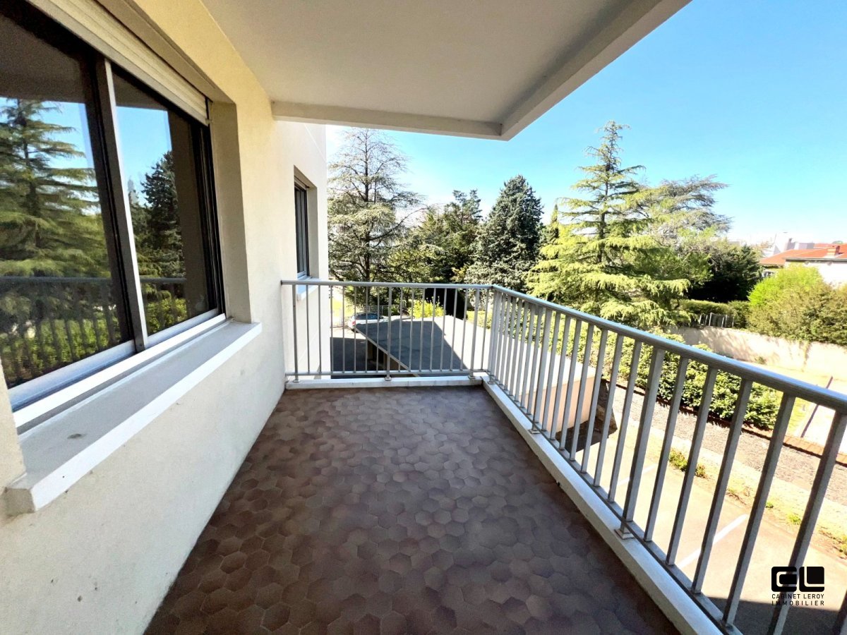 APPARTEMENT T4 A VENDRE - STE FOY LES LYON QUARTIER DU VALLON - 104 m2 - 320000€