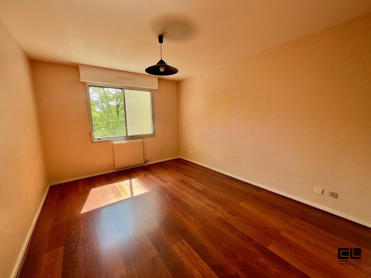 APPARTEMENT T4 A VENDRE - STE FOY LES LYON QUARTIER DU VALLON - 104 m2 - 320000€