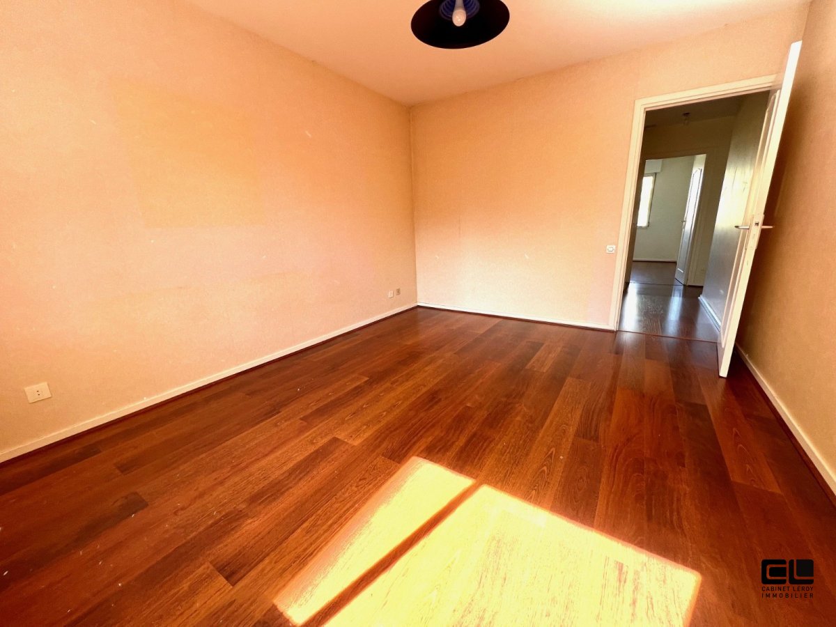 APPARTEMENT T4 A VENDRE - STE FOY LES LYON QUARTIER DU VALLON - 104 m2 - 320000€