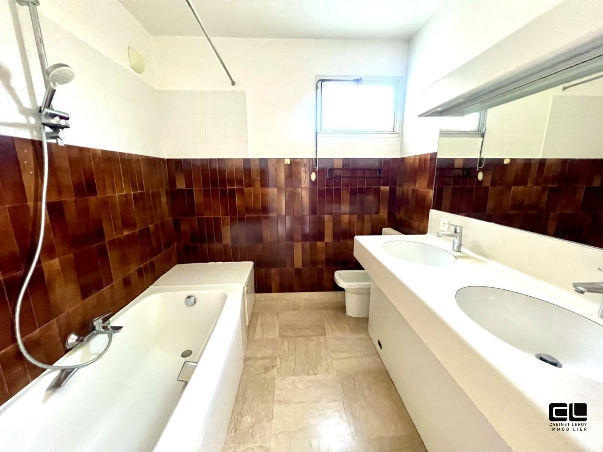 APPARTEMENT T4 A VENDRE - STE FOY LES LYON QUARTIER DU VALLON - 104 m2 - 320000€