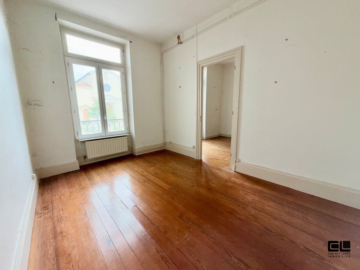 appartement A VENDRE - STE FOY LES LYON centre ville au pied de la place et de son église. - 120.08 m2 - 455 000 &euro;