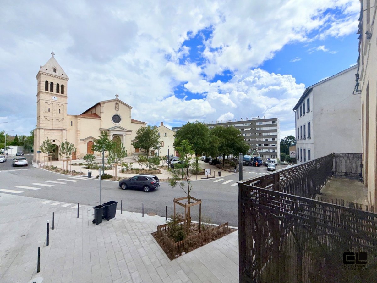 appartement A VENDRE - STE FOY LES LYON centre ville au pied de la place et de son église. - 120.08 m2 - 455 000 &euro;