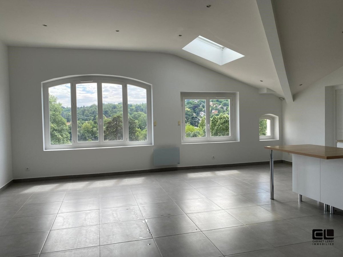 APPARTEMENT T5 A LOUER - FONTAINES SUR SAONE - 117.31 m2 - 1130€ charges comprises par mois
