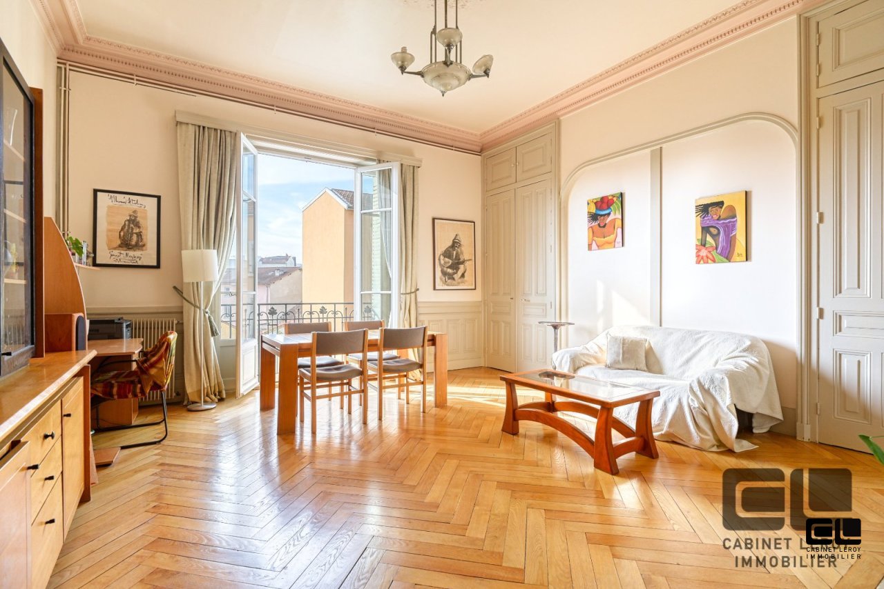 APPARTEMENT T6 A VENDRE - LYON 9EME ARRONDISSEMENT - 198.05 m2 - 870000€